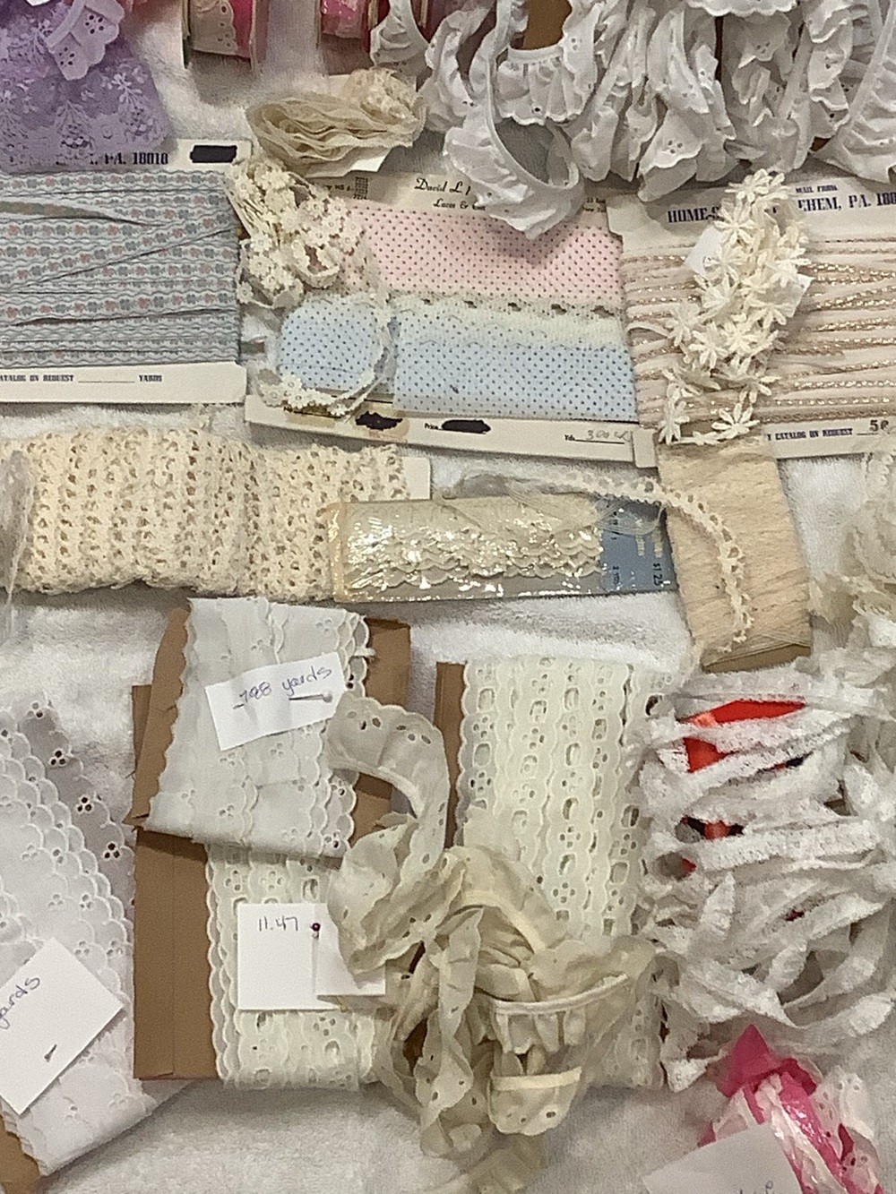 Mix Mega Lot 200+ Yards VTG Eyelet, Lace, Ribbons, Trims - Picture 6 of 15